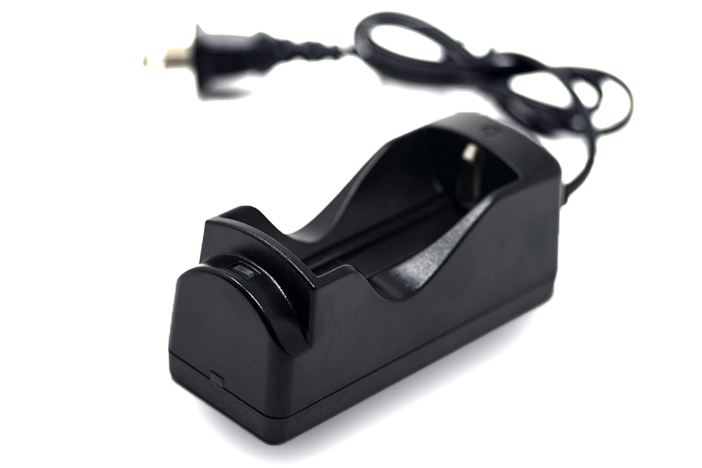 26650 Single Cell Wall Charger for Coyote Hunting Gear Battery wall charger 26650 single cell for hunting flaslights and gear